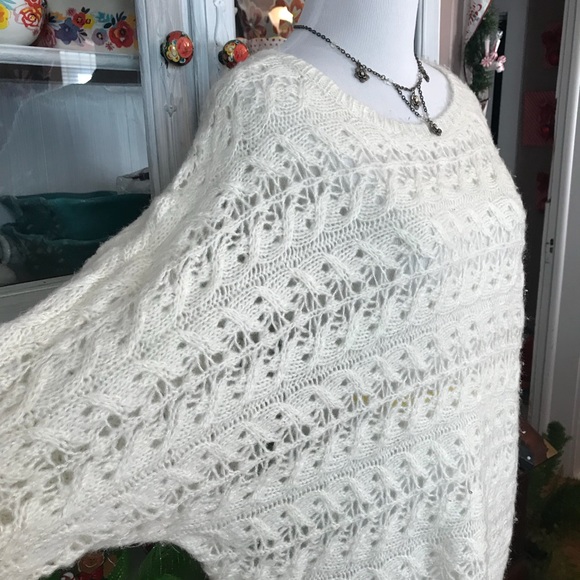 ๐ Beautiful Plus Size Sweater ๐ - Picture 5 of 6